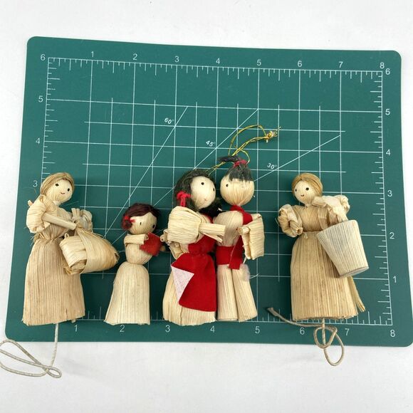 Lot of 4  Vtg Retro Christmas Tree Ornaments 3" Corn Husk Country Girls Cottage - Picture 7 of 7
